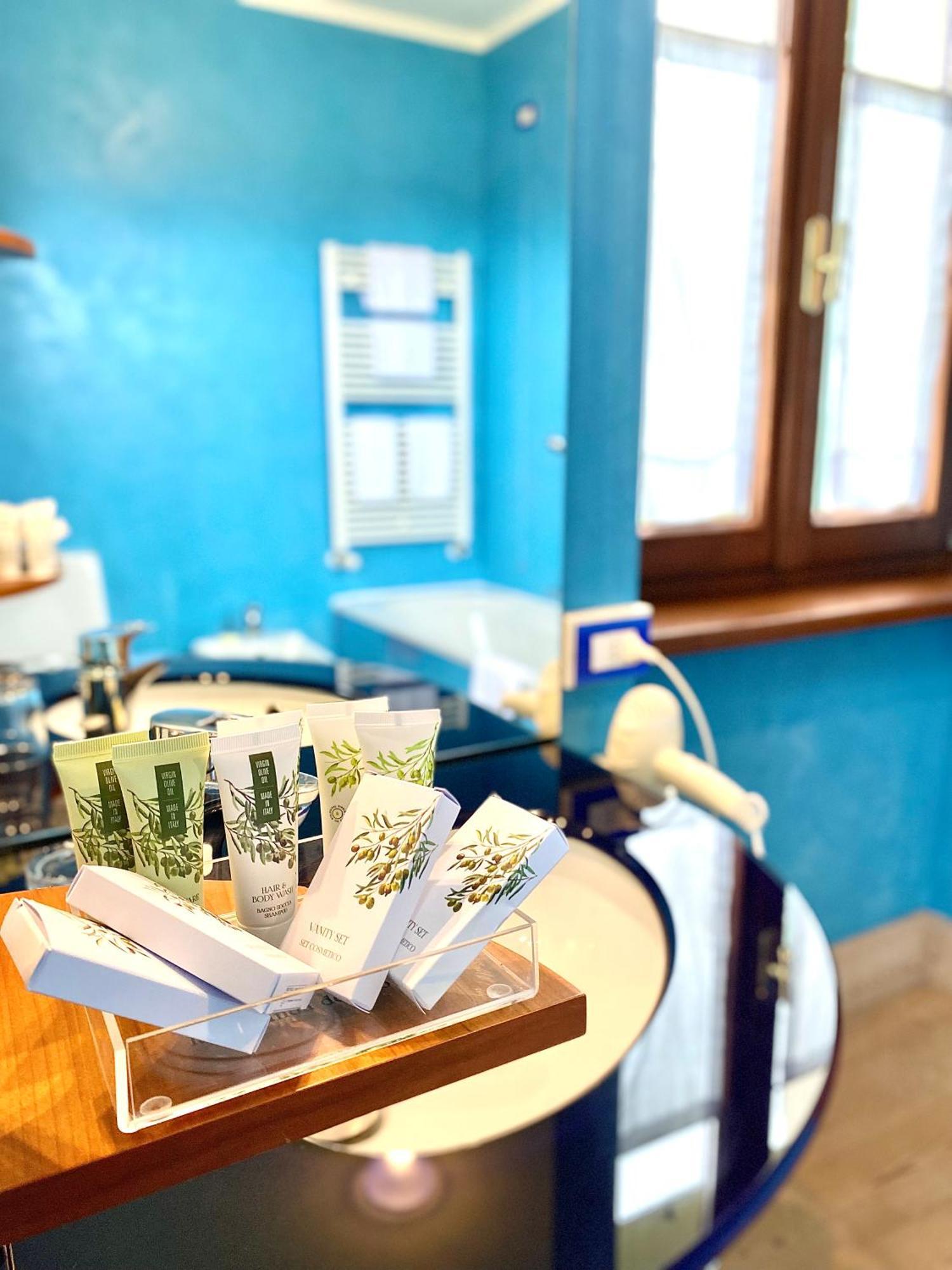 拉洛肯达德尔诺泰奥酒店 Pellio Intelvi 外观 照片